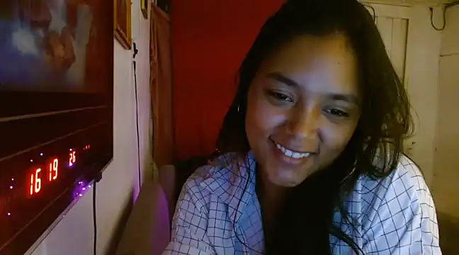 Chiara petterson online show from December 2024 07:05:02 AM