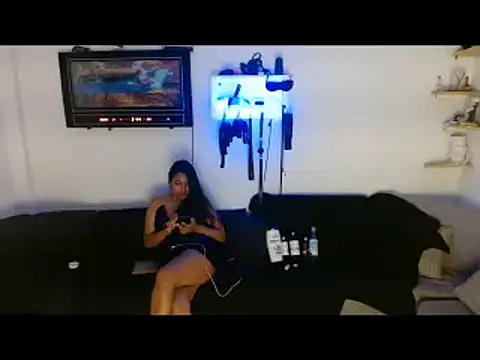 Chiara petterson online show from March 2025 08:45:01 AM