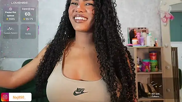 HOTBLACKANDWHITE2 online show from February 2026 06:46:01 PM