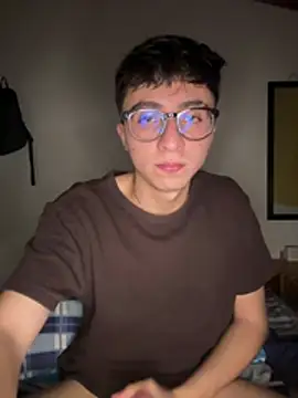 Snapshot of CamiRojas_boy chatting on July 2026 03:55:01 AM CamiRojas boy online show from July 2026 03:55:01 AM