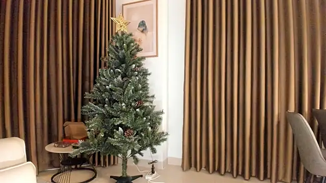 Snapshot of kawaii_mia chatting on December 2025 01:15:01 PM kawaii mia online show from December 2025 01:15:01 PM