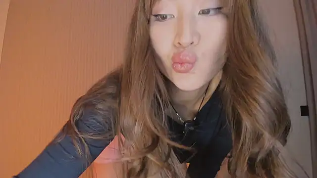 kawaii mia online show from March 2026 04:54:01 PM