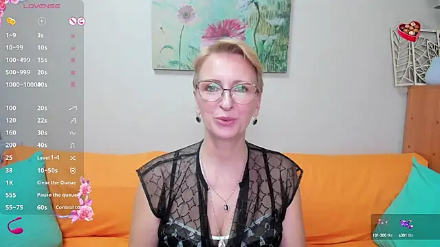 iamyourdream89 online show from March 2025 05:13:01 PM