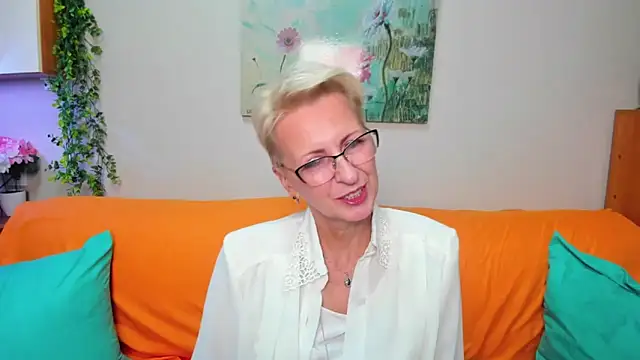 iamyourdream89 online show from October 2025 03:31:01 PM