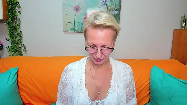 iamyourdream89 online show from October 2025 07:14:02 PM