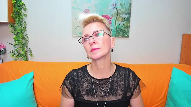 iamyourdream89 online show from November 2025 11:54:02 AM