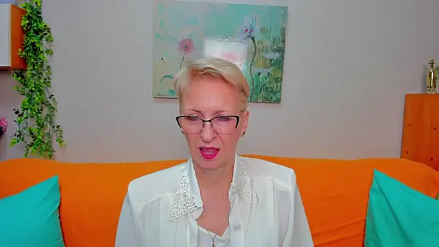 iamyourdream89 online show from February 2026 02:00:02 PM