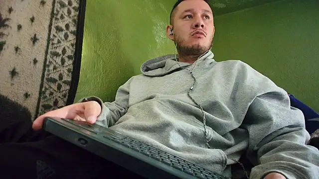 Snapshot of sweet_cock28 chatting on January 2025 03:55:02 PM sweet cock28 online show from January 2025 03:55:02 PM