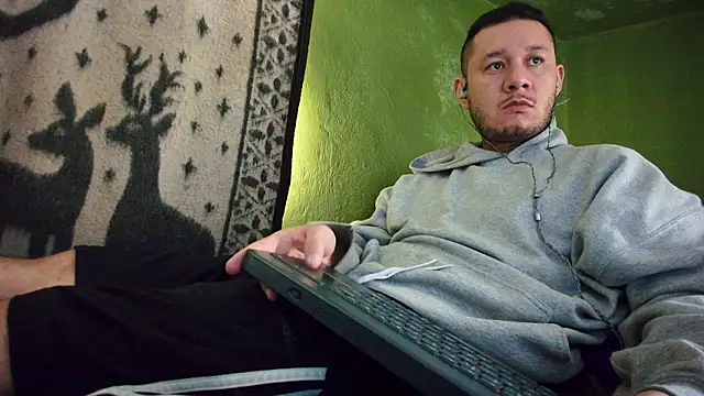 Snapshot of sweet_cock28 chatting on January 2025 03:30:02 PM sweet cock28 online show from January 2025 03:30:02 PM