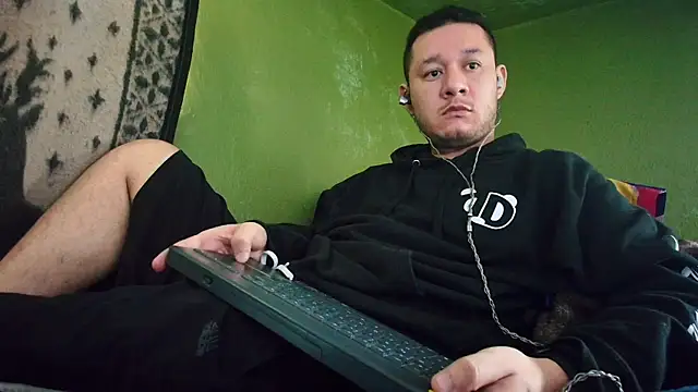 Snapshot of sweet_cock28 chatting on February 2025 03:49:01 PM sweet cock28 online show from February 2025 03:49:01 PM