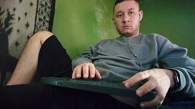 Snapshot of sweet_cock28 chatting on February 2025 03:53:01 PM sweet cock28 online show from February 2025 03:53:01 PM