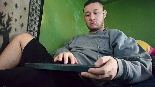 Snapshot of sweet_cock28 chatting on February 2025 03:36:02 PM sweet cock28 online show from February 2025 03:36:02 PM