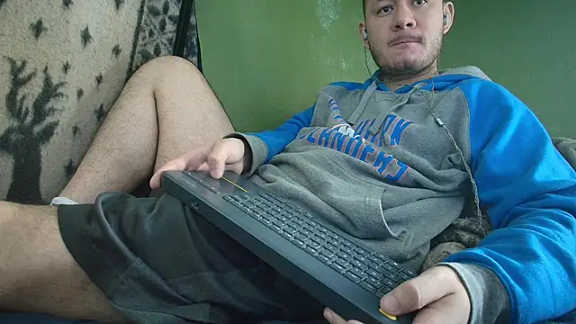 Snapshot of sweet_cock28 chatting on September 2025 03:34:01 PM sweet cock28 online show from September 2025 03:34:01 PM