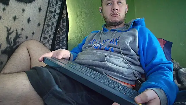 Snapshot of sweet_cock28 chatting on September 2025 02:27:02 PM sweet cock28 online show from September 2025 02:27:02 PM