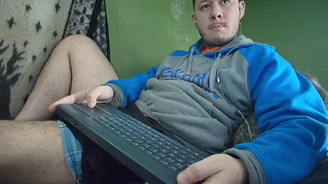 Snapshot of sweet_cock28 chatting on September 2025 03:47:02 PM sweet cock28 online show from September 2025 03:47:02 PM