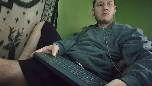 Snapshot of sweet_cock28 chatting on September 2025 03:38:02 PM sweet cock28 online show from September 2025 03:38:02 PM