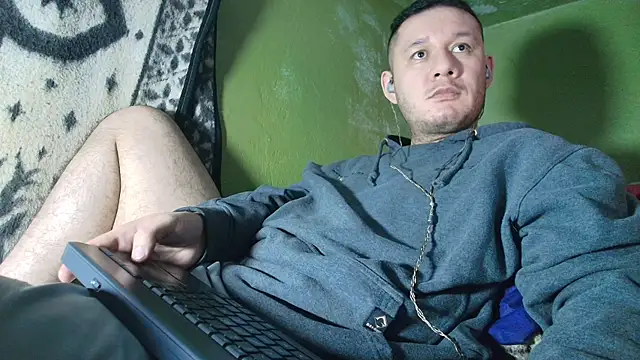 Snapshot of sweet_cock28 chatting on October 2025 03:36:02 AM sweet cock28 online show from October 2025 03:36:02 AM