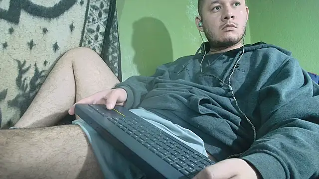 Snapshot of sweet_cock28 chatting on October 2025 03:44:02 PM sweet cock28 online show from October 2025 03:44:02 PM