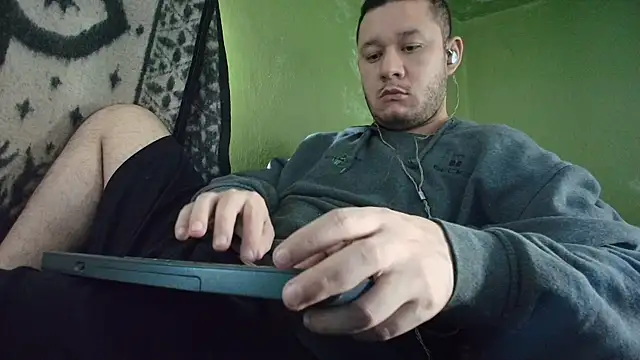 Snapshot of sweet_cock28 chatting on October 2025 03:24:01 PM sweet cock28 online show from October 2025 03:24:01 PM