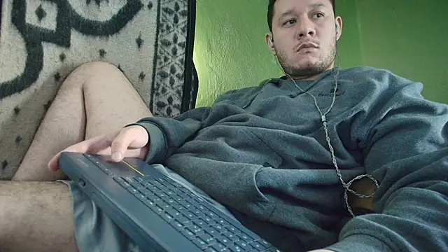 Snapshot of sweet_cock28 chatting on November 2025 03:25:01 PM sweet cock28 online show from November 2025 03:25:01 PM