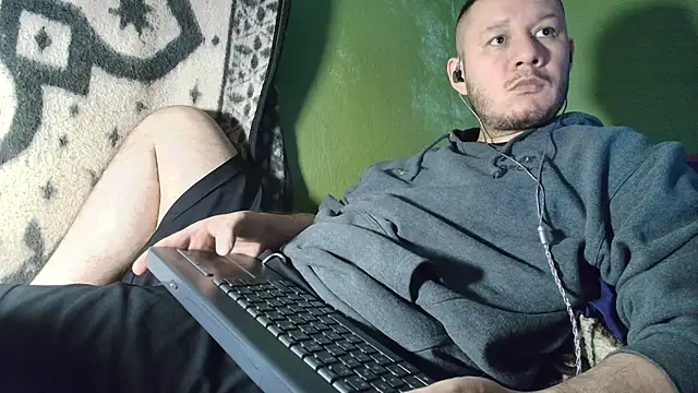 Snapshot of sweet_cock28 chatting on November 2025 03:43:02 AM sweet cock28 online show from November 2025 03:43:02 AM