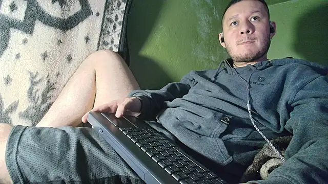 Snapshot of sweet_cock28 chatting on December 2025 03:47:01 AM sweet cock28 online show from December 2025 03:47:01 AM