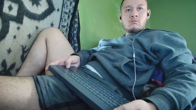 Snapshot of sweet_cock28 chatting on December 2025 04:14:02 PM sweet cock28 online show from December 2025 04:14:02 PM