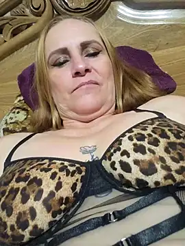 SeductionSilera online show from November 2025 06:18:01 PM