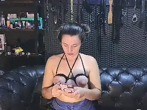 Snapshot of kimberly_swan chatting on December 2024 04:17:01 PM kimberly swan online show from December 2024 04:17:01 PM