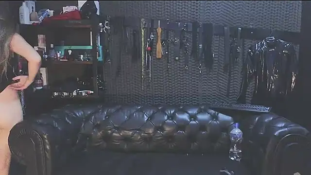 Snapshot of kimberly_swan chatting on March 2025 08:21:02 PM kimberly swan online show from March 2025 08:21:02 PM