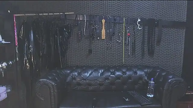 Snapshot of kimberly_swan chatting on March 2025 03:48:02 AM kimberly swan online show from March 2025 03:48:02 AM