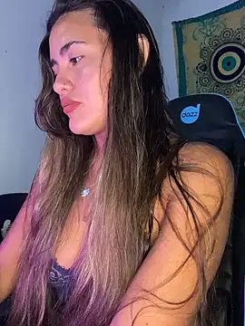 fenixgre online show from October 2025 05:02:02 PM