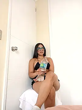 Amber Etan online show from January 2026 04:42:01 PM