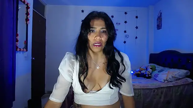 pinky violeta online show from March 2025 11:44:02 AM