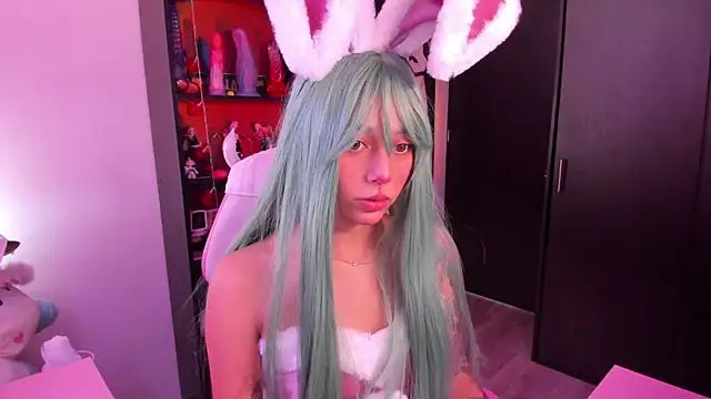 amber yull online show from April 2026 03:31:02 PM