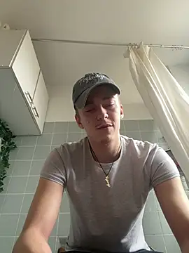 Snapshot of Toyjungee chatting on December 2024 12:23:02 PM Toyjungee online show from December 2024 12:23:02 PM