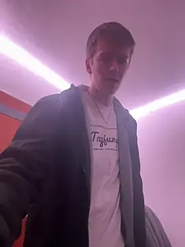 Snapshot of Toyjungee chatting on January 2025 05:12:02 PM Toyjungee online show from January 2025 05:12:02 PM