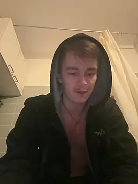 Snapshot of Toyjungee chatting on January 2025 09:20:01 PM Toyjungee online show from January 2025 09:20:01 PM