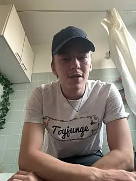 Snapshot of Toyjungee chatting on January 2025 02:19:01 PM Toyjungee online show from January 2025 02:19:01 PM