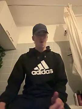 Snapshot of Toyjungee chatting on January 2025 05:30:01 PM Toyjungee online show from January 2025 05:30:01 PM