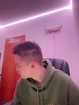 Snapshot of Toyjungee chatting on February 2025 03:00:01 PM Toyjungee online show from February 2025 03:00:01 PM