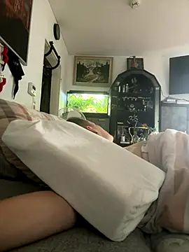 Snapshot of Toyjungee chatting on September 2025 10:50:01 AM Toyjungee online show from September 2025 10:50:01 AM