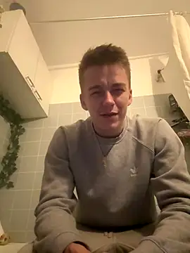 Snapshot of Toyjungee chatting on September 2025 12:05:01 AM Toyjungee online show from September 2025 12:05:01 AM