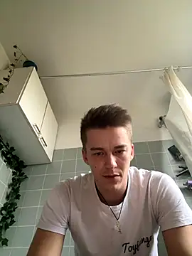 Snapshot of Toyjungee chatting on October 2025 03:22:01 PM Toyjungee online show from October 2025 03:22:01 PM