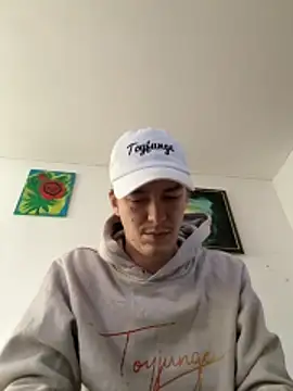 Snapshot of Toyjungee chatting on November 2025 01:21:02 PM Toyjungee online show from November 2025 01:21:02 PM