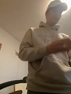 Snapshot of Toyjungee chatting on November 2025 11:10:01 AM Toyjungee online show from November 2025 11:10:01 AM