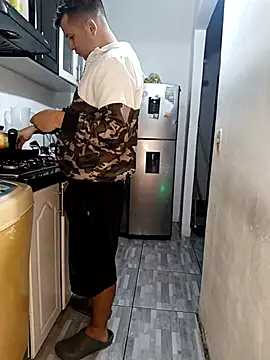 catire2323 online show from November 2025 03:16:02 AM