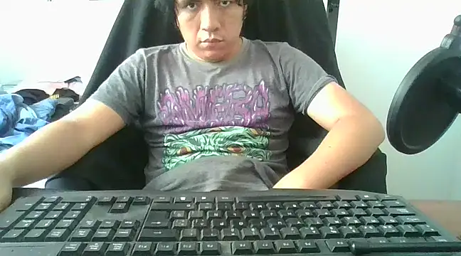 Snapshot of gianfranco1230 chatting on February 2025 06:58:01 PM gianfranco1230 online show from February 2025 06:58:01 PM