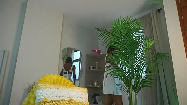 astreaharmonia online show from November 2025 08:10:01 PM