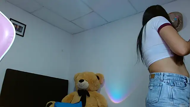 Dakota bumm online show from February 2026 07:10:02 PM